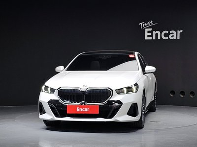 BMW 5 SERIES - 2