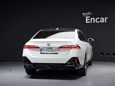 BMW 5 SERIES - 3