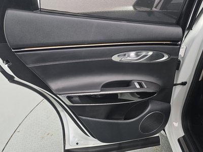 صورة مصغرة 15 لـ 2025 Genesis GV70