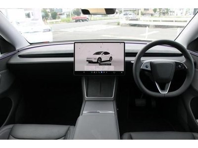 صورة 8 لـ 2025 Tesla MODEL Y