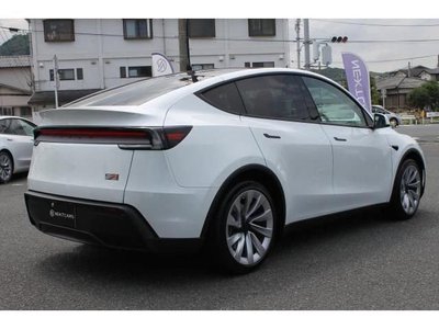 صورة 7 لـ 2025 Tesla MODEL Y