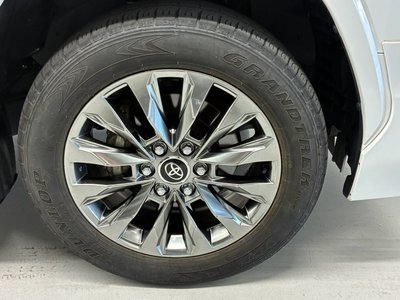 صورة مصغرة 14 لـ 2023 Toyota LAND CRUISER 300