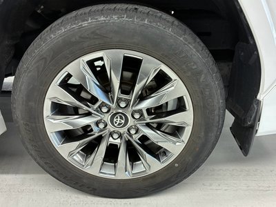 صورة مصغرة 21 لـ 2023 Toyota LAND CRUISER 300
