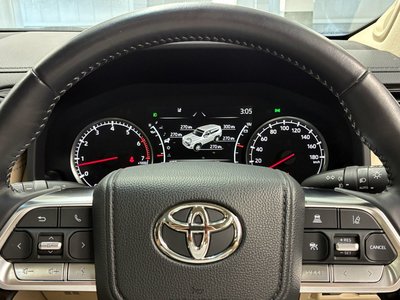 صورة مصغرة 33 لـ 2023 Toyota LAND CRUISER 300