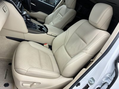 صورة 6 لـ 2023 Toyota LAND CRUISER 300