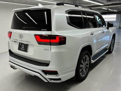 صورة مصغرة 16 لـ 2023 Toyota LAND CRUISER 300