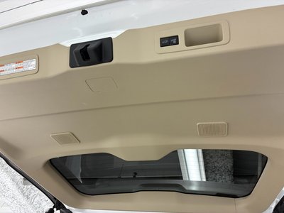 صورة مصغرة 68 لـ 2023 Toyota LAND CRUISER 300