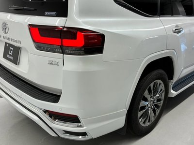 صورة مصغرة 79 لـ 2023 Toyota LAND CRUISER 300