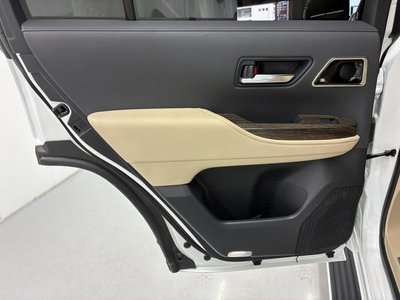 صورة مصغرة 52 لـ 2023 Toyota LAND CRUISER 300