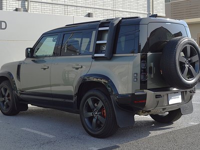 LAND ROVER DEFENDER - 6