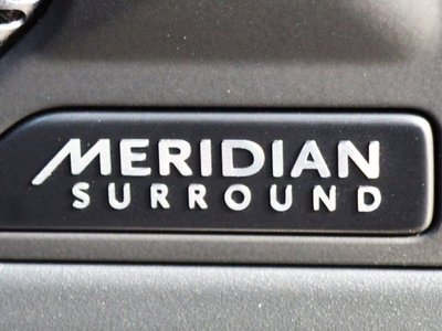 LAND ROVER DEFENDER - 8