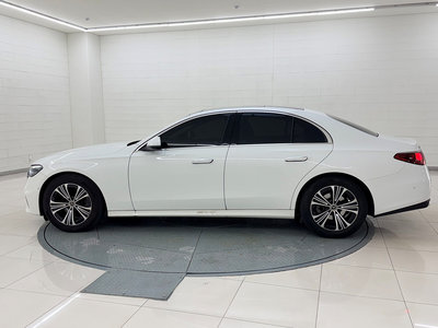 MERCEDES-BENZ E-CLASS - 5