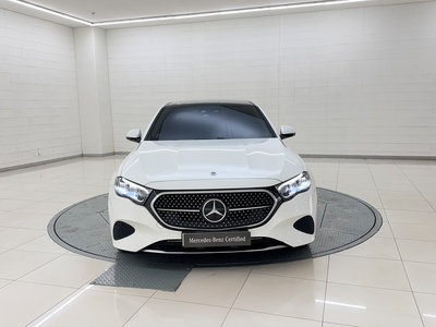 MERCEDES-BENZ E-CLASS - 8