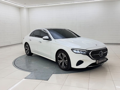 MERCEDES-BENZ E-CLASS - 4