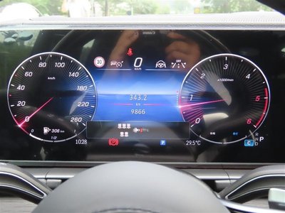 2025 Mercedes-BENZ GLS photo 6