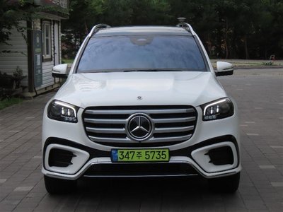 2025 Mercedes-BENZ GLS photo 1
