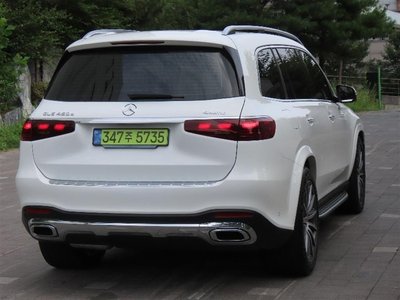 2025 Mercedes-BENZ GLS photo 2