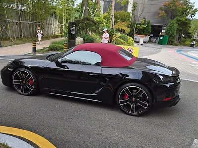 PORSCHE 718 BOXSTER