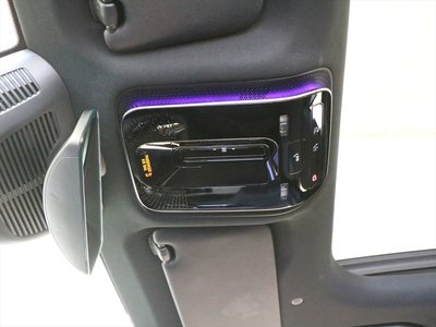 2025 Mercedes-BENZ GLC — миниатюра 25