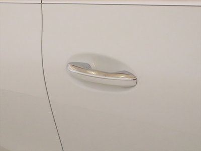 2025 Mercedes-BENZ GLC — миниатюра 14