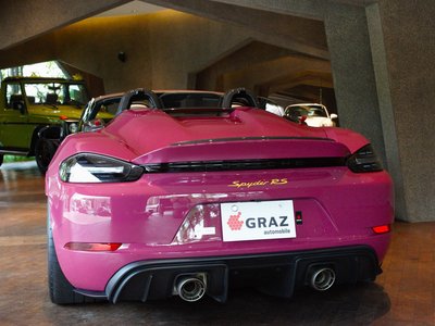 PORSCHE 718 SPYDER - 8