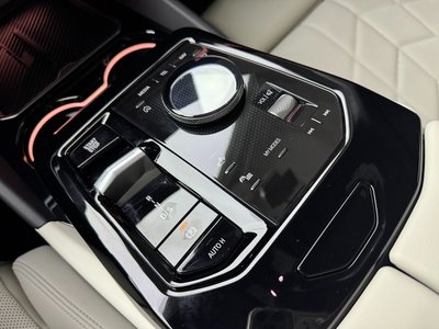 2025 BMW 5 SERIES photo 9