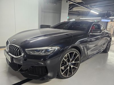 BMW 8 SERIES