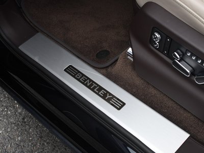 2021 Bentley BENTAYGA photo 8