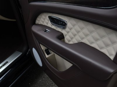 2021 Bentley BENTAYGA thumbnail 18