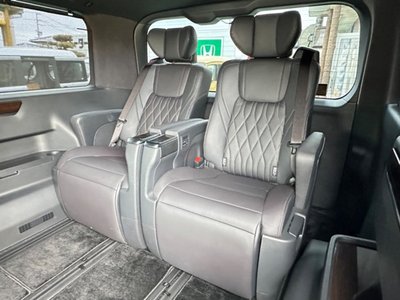 TOYOTA GRAND ACE - 7