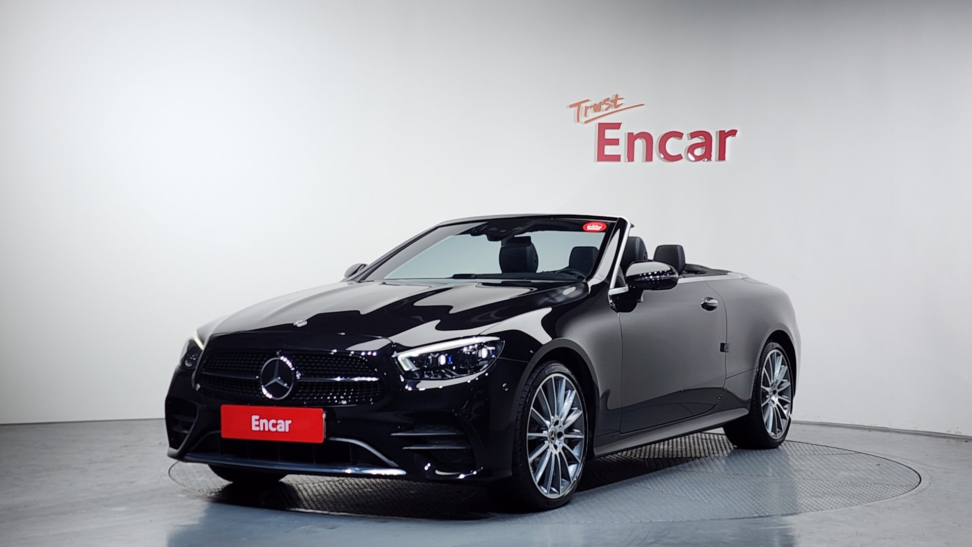 MERCEDES-BENZ E-CLASS - View 1