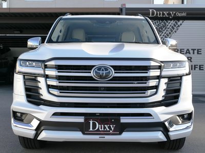 TOYOTA LAND CRUISER 300 - 7