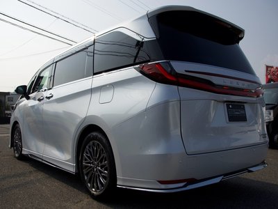 2024 Lexus LM photo 7