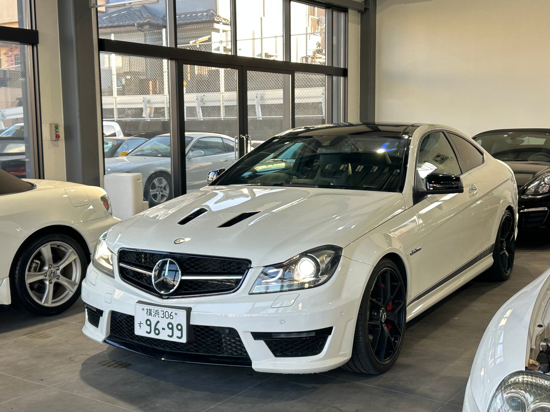 MERCEDES-BENZ C-CLASS AMG - View 1