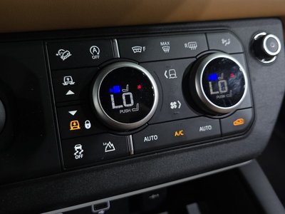 2024 LAND Rover DEFENDER thumbnail 25