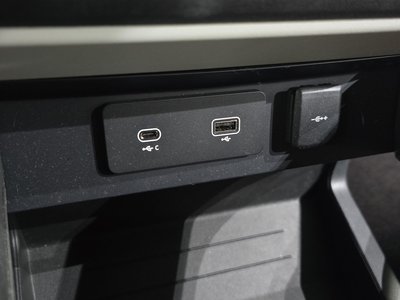 2024 LAND Rover DEFENDER thumbnail 19