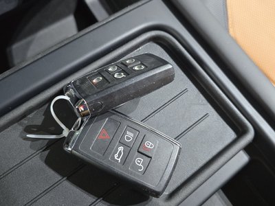2024 LAND Rover DEFENDER thumbnail 32