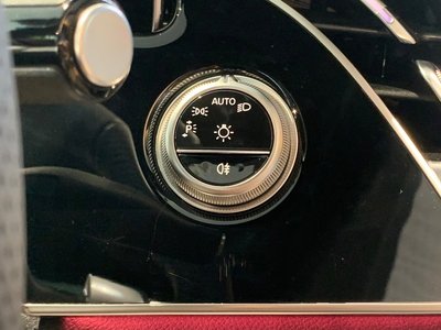 2025 Mercedes-BENZ E-CLASS 缩略图 46