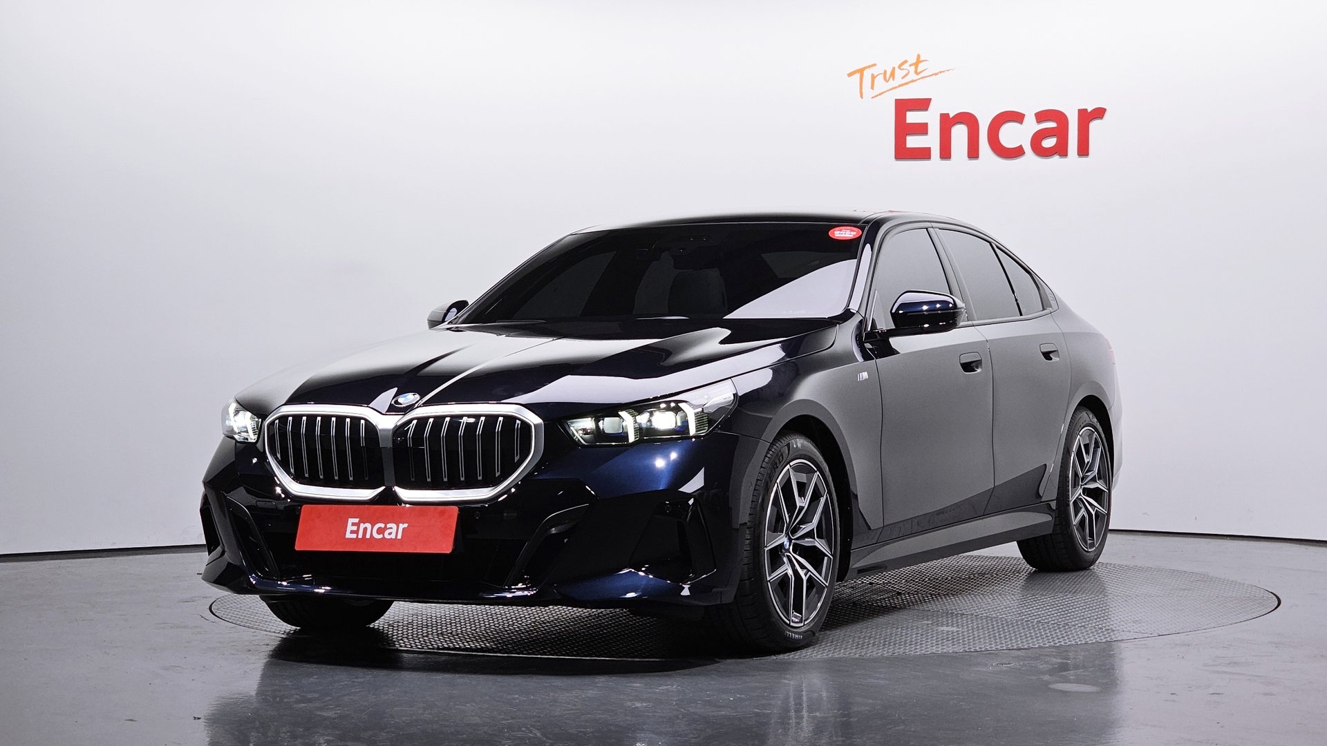 BMW 5 SERIES - View 1