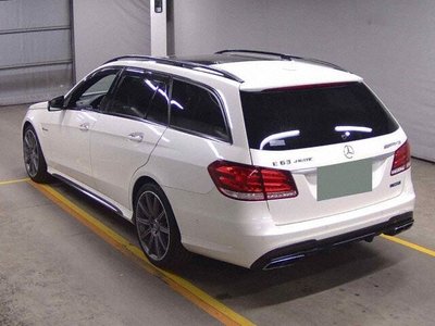 MERCEDES-BENZ E-CLASS AMG - 2