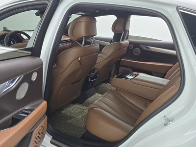 صورة مصغرة 18 لـ 2021 Genesis ELECTRIFIED G80 (RG3)