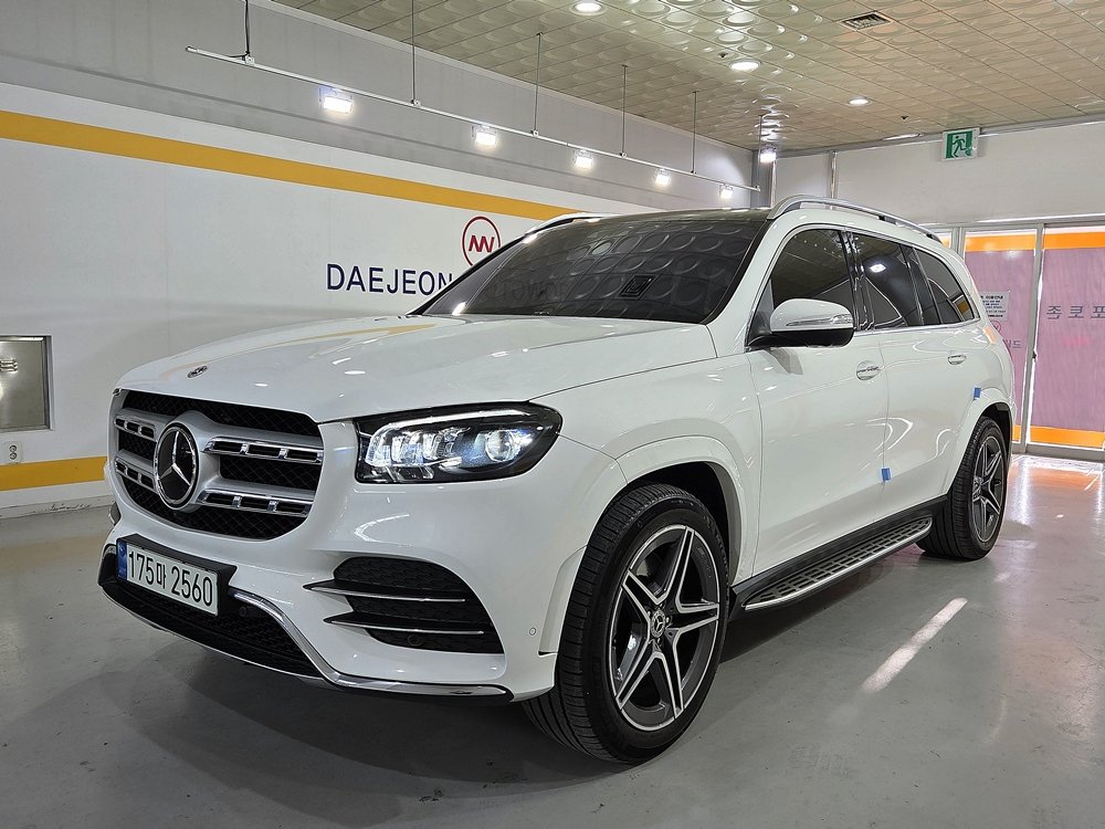 MERCEDES-BENZ GLS - View 1