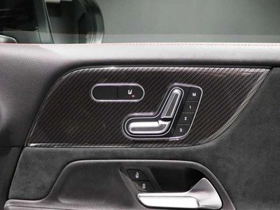 2025 Mercedes-BENZ GLB — миниатюра 17