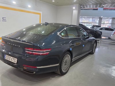 GENESIS G80 (RG3) - 7