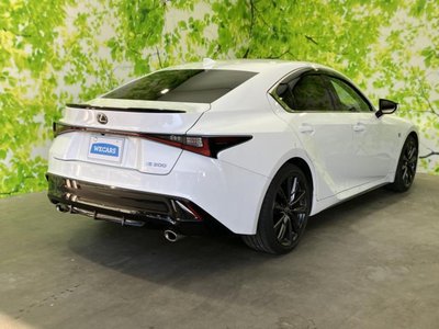 LEXUS IS - 3