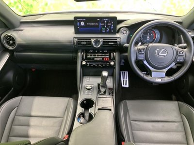 LEXUS IS - 4