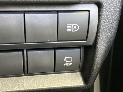 2024 Lexus IS — миниатюра 18