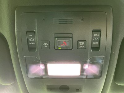 2024 Lexus IS — миниатюра 37