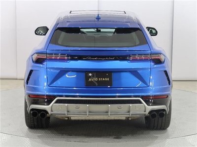 LAMBORGHINI URUS - 6