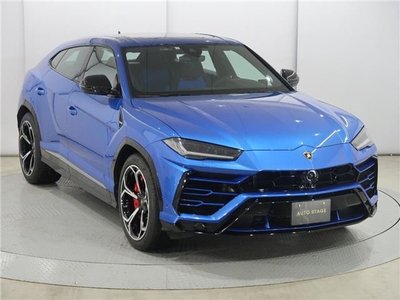 LAMBORGHINI URUS - 9